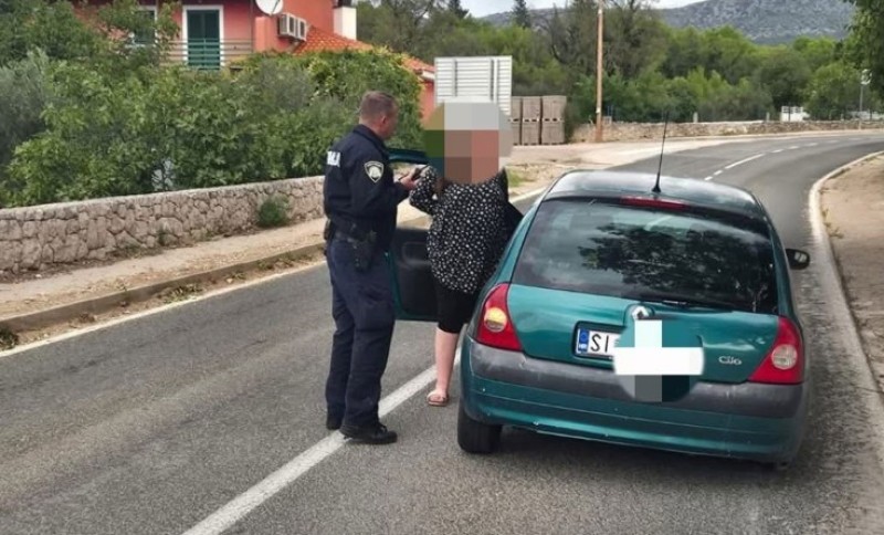 Pijana i drogirana za volanom: Žena koja je vozila auto bez guma ide u zatvor VIDEO
