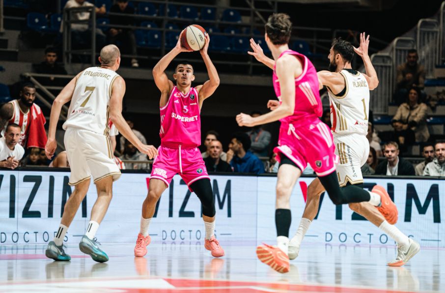 Crveno-bijeli nisu ostavili Megi ni promil šanse: Zvezda ubjedljiva u ‘Pioniru’