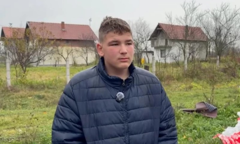 Amela (15) majka napustila kao bebu: Svi me izbjegavaju, nemam gdje ni da se okupam