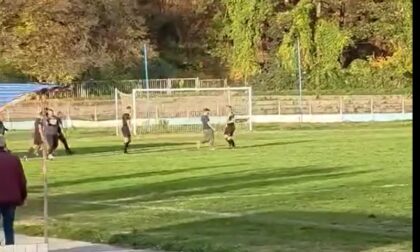 Dnevna doza seoskog fudbala u BiH: Zbog penala u 93. minutu pokrenuta hajka na sudiju VIDEO