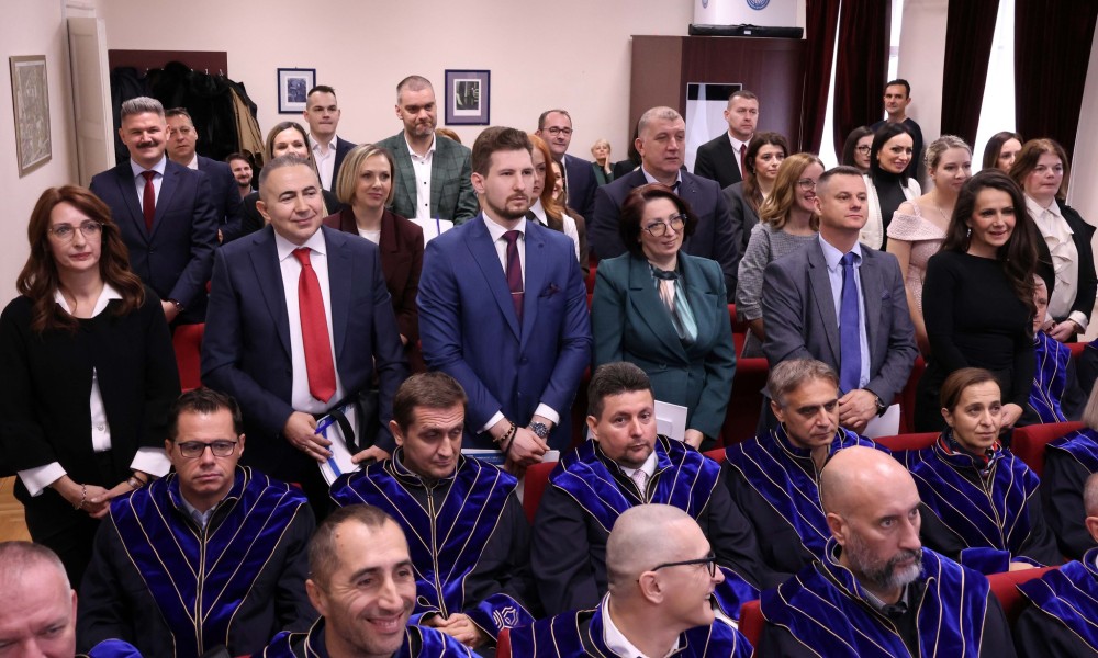 Svečano na banjalučkom Univerzitetu: Promovisano 28 doktora nauka FOTO