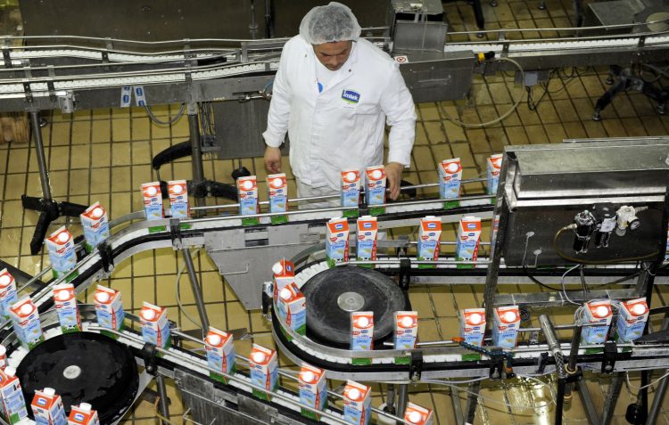 Nova imena: Srpski preduzetnici preuzimaju “Imlek” koji ima mljekaru i u BiH