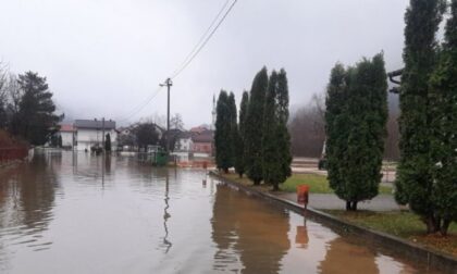 U opasnosti više domaćinstava: Vodostaji rijeka Јošavke i Plive u naglom porastu