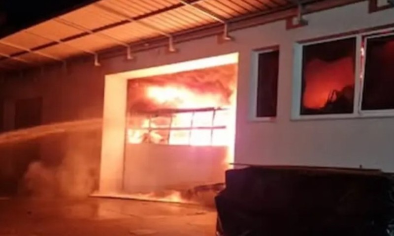 Izbio požar kod Ljubljane: Gorio bivši pogon drvoprerađivačke kompanije