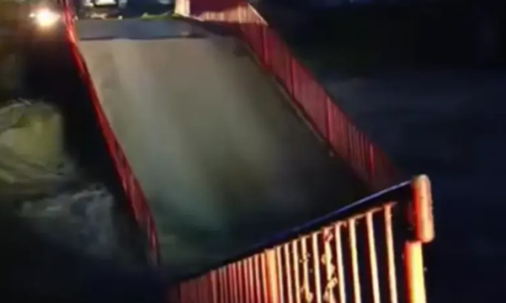 Mještani kod Fojnice mole za pomoć: Nabujala rijeka odnijela most u nekoliko sekundi VIDEO