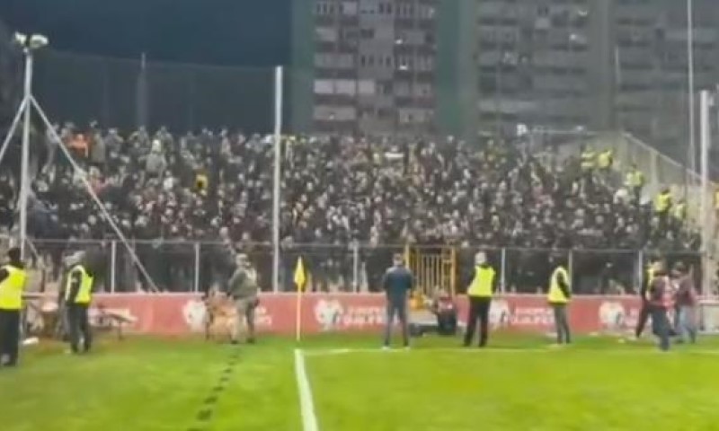 Incidenti u Zenici: Zbog skandirnja “Srbija” policija tukla navijače Rumunije VIDEO