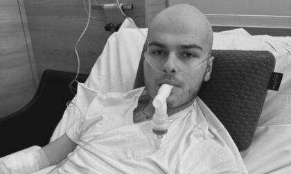 Riječi i stihovi kidaju dušu: Brojni prijatelji opraštaju se od Petra FOTO