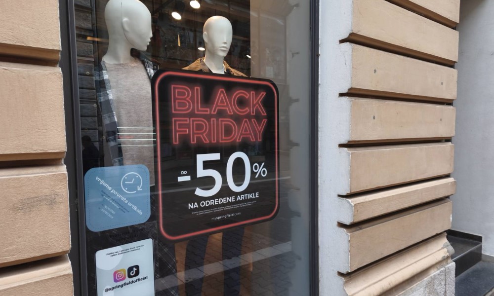 Stiže Crni petak – kolika su sniženja: Evo šta se nudi u centru grada FOTO/VIDEO