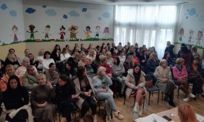 Traže zarađene plate i poštovanje: Nastavlja se štrajk radnika vrtića u Bijeljini