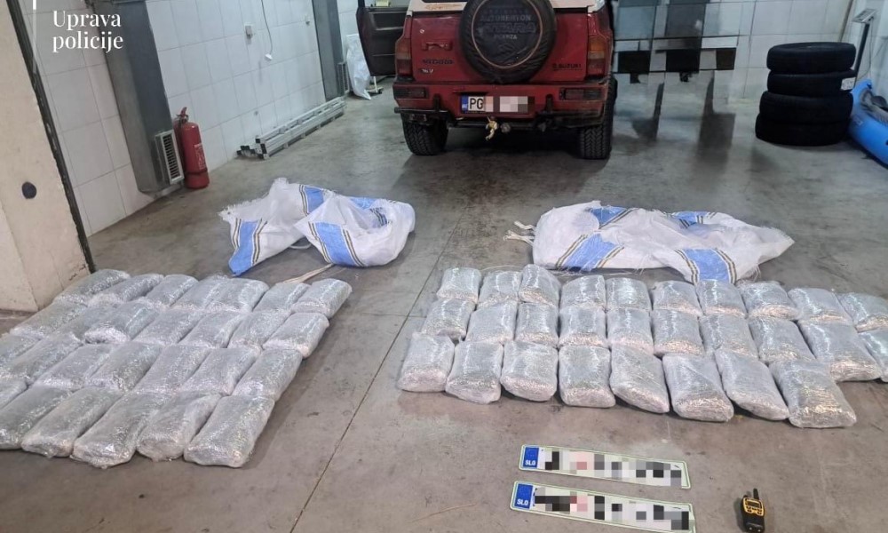 Uhapšen bivši policajac: Pronađeno 60 kilograma marihuane