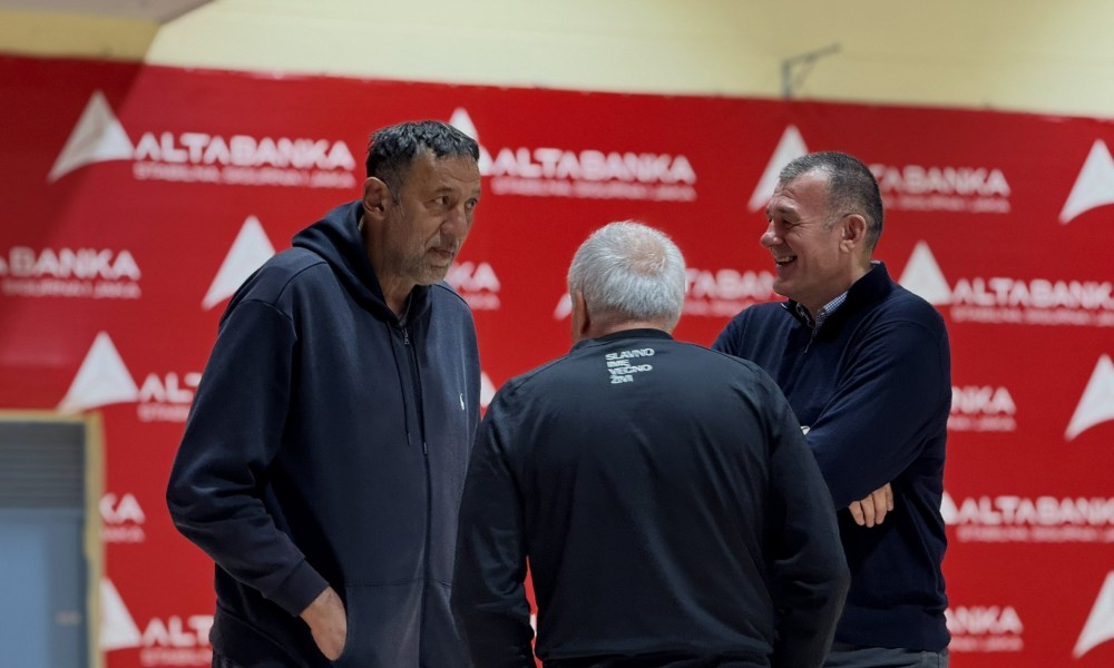 Pružio podršku crno-bijelima: Divac na treningu Partizana FOTO