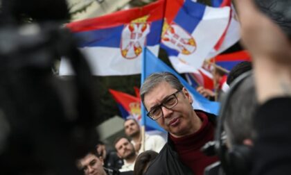 Ne želi nerede: Vučić poslao poruku okupljenima u Pionirskom parku