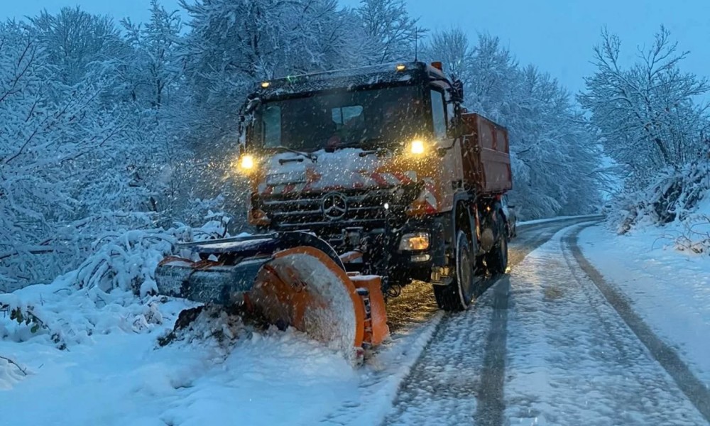 Banjaluka pod bijelim prekrivačem: Iz zimske službe mole građane za strpljenje