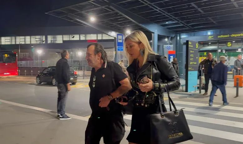 Skandal na aerodromu! Aca Lukas napao novinare iz čista mira: Počeo da prijeti i pljuje, a onda se zaletio… VIDEO