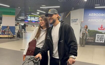Anastasija i Nemanja Gudelj stigli u Srbiju: Par ne skida osmijeh s lica, Cecina nasljednica prelijepa bez šminke
