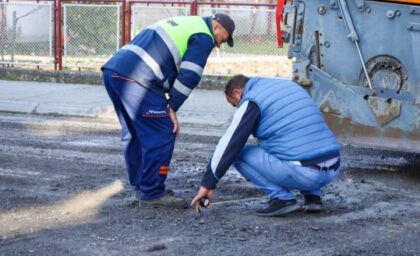 Prepravke u Banjaluci: Stavljen loš asfalt, izvođač ponovo radi u Ulici braće Jugovića FOTO