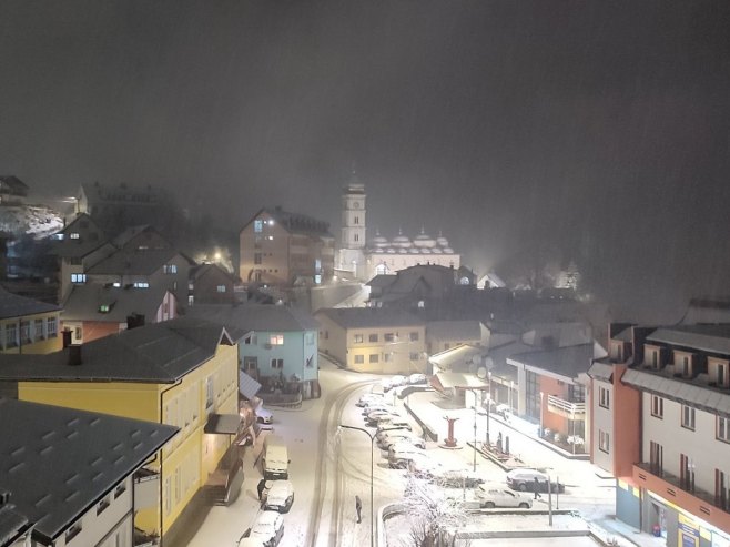 Snijeg zabijelio u Čajniču i Foči FOTO/VIDEO