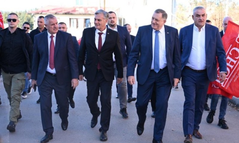 Dodik u Vlasenici: Biramo Sinišu Karana, pobijediće Srpska FOTO