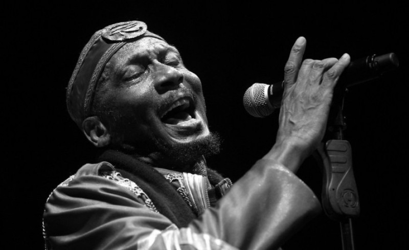 Oglasila se očajna porodica: Ikona rege muzike preminula u 81. godini VIDEO