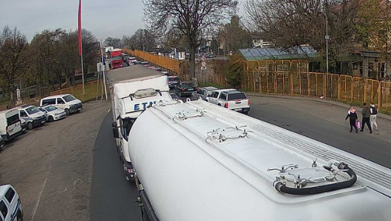 Gužva gdje god da se pođe: Ovdje zabranjen saobraćaj za teretna vozila