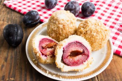 Ukusu se dive i najvještiji poslastičari: Ovaj recept za knedle sa šljivama zovu “domaćicina tajna”