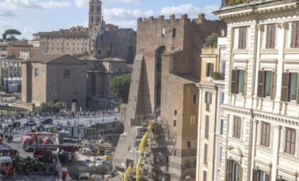 Detalji urušavanja kule kod Koloseuma: Povrijeđen radnik, drugi zatrpan VIDEO