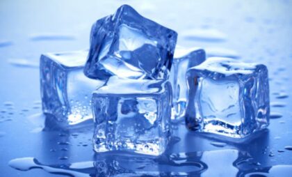 Ljudi su oduševljeni koliko je jednostavno: Trik s kockom leda spasava peglanja