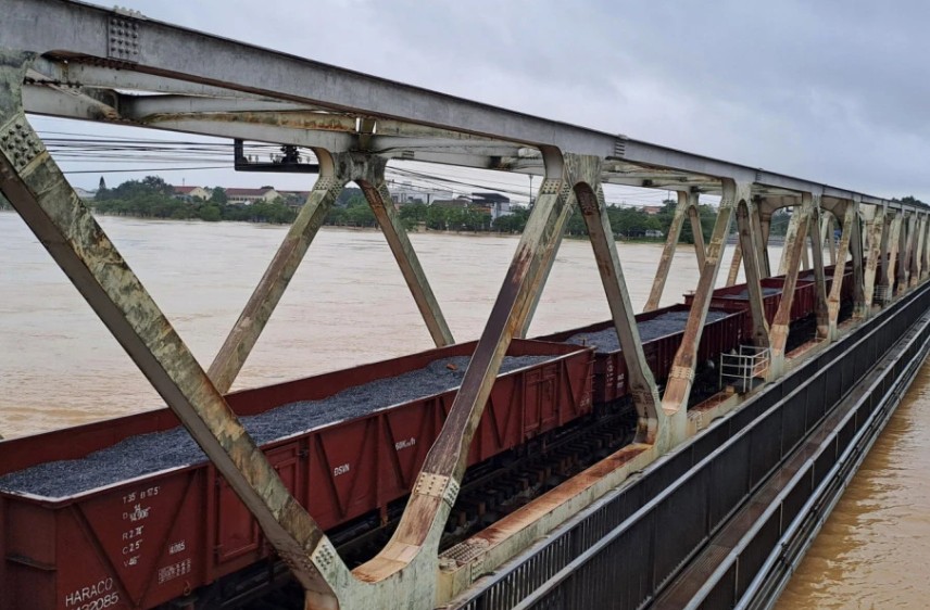 Stanovništvo evakuisano: Proglašena vanredna situacija na jugu Srbije