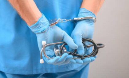 Jeziv zločin! Medicinski tehničar osuđen na doživotnu robiju zbog ubistava pacijenata