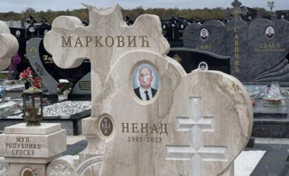 Užas u Bijeljini! Oskrnavljen spomenik ubijenom inspektoru Nenadu Markoviću