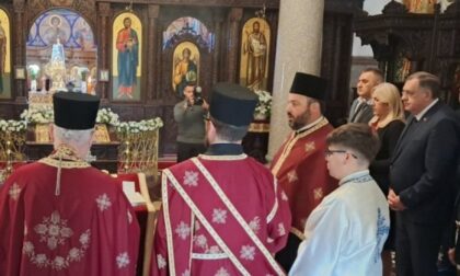 Pomen žrtvama u Novom Sadu: Zvaničnici Srpske odaju poštu nastradalima FOTO