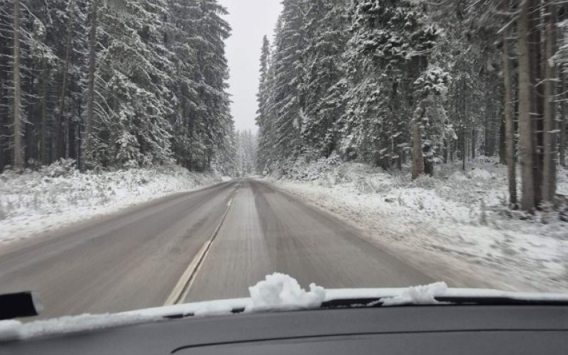 Zimski uslovi za vožnju: Prohodni svi putevi na Sarajevsko-romanijskoj regiji