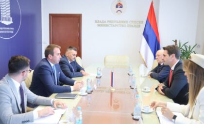 Ministri pravde “oči u oči”: Selak sa Škobićem o unapređenju saradnje ministarstava