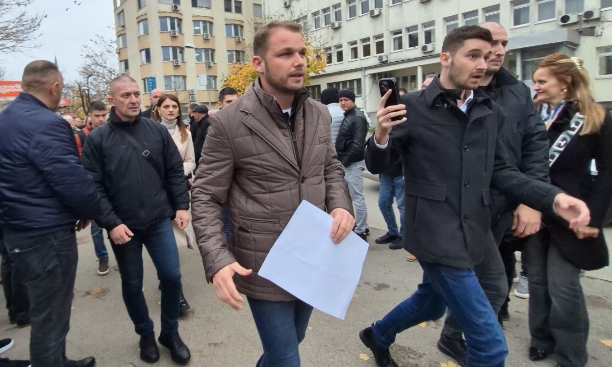 Stanivuković prijeti otkrivanjem imena policajaca: “MUP ćuti o drogi u UKC RS”