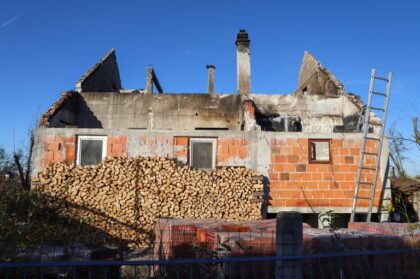 Predstavnici Grada posjetili Stanka Tubonjića: “Potrudićemo se da se što prije pokrije kuća”