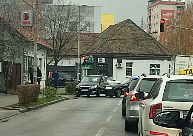Zbog sudara na raskrsnici: Kolaps na ulicama Bijeljine