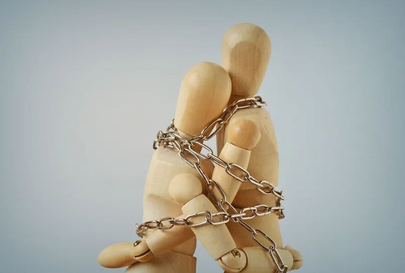 Jedva ste izašli iz toksične veze, pa ušli u sličnu ili istu: Zašto ponavljate greške u izboru partnera?