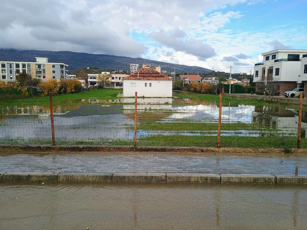 Nevrijeme u Crnoj Gori: Poplave u Ulcinju, zatvorene ulice
