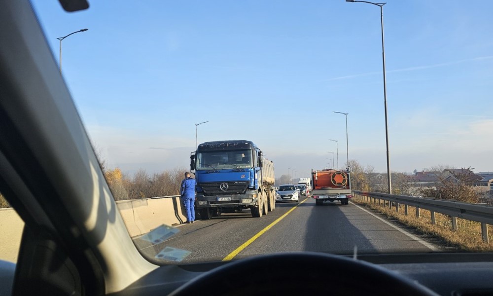 Na brzoj cesti ništa novo: I jutros gužva, kamion u kvaru