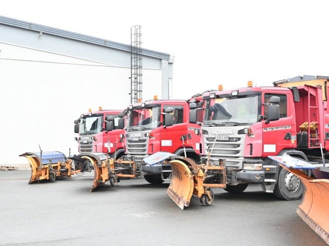 Iz Grada tvrde: Nadležni na terenu, zimske službe u pripravnosti