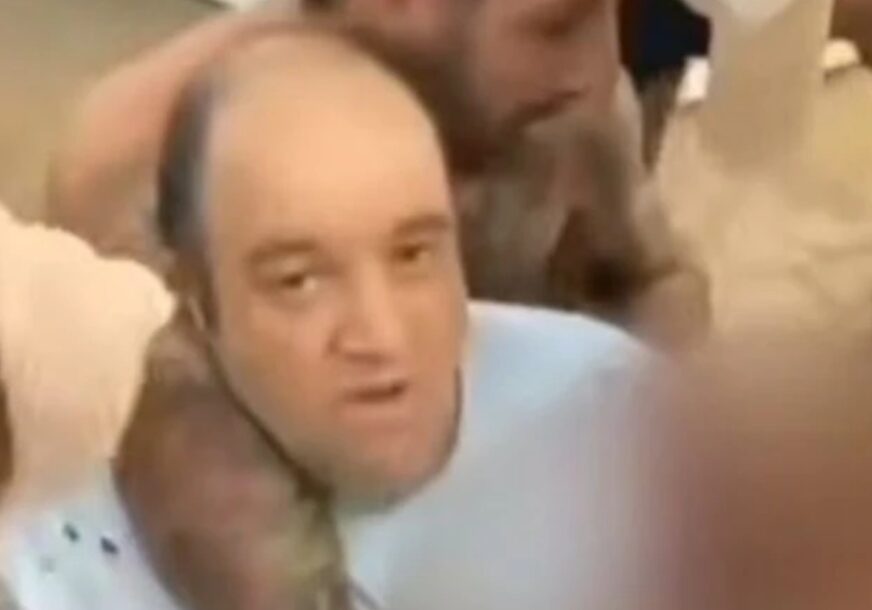 Prišao napadaču s leđa: Ovo je heroj Ahmed koji je oteo oružje FOTO