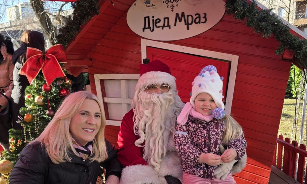 Cvijanovićeva uživa sa unukom: Praznici su vrijeme za porodicu FOTO/VIDEO