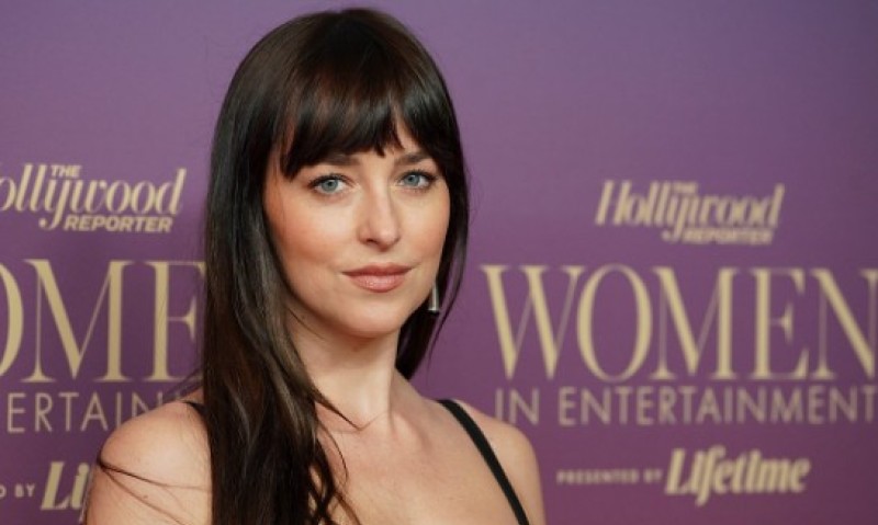 Vreli kadrovi: Dakota pozirala bez gaćica i “zapalila” mreže VIDEO