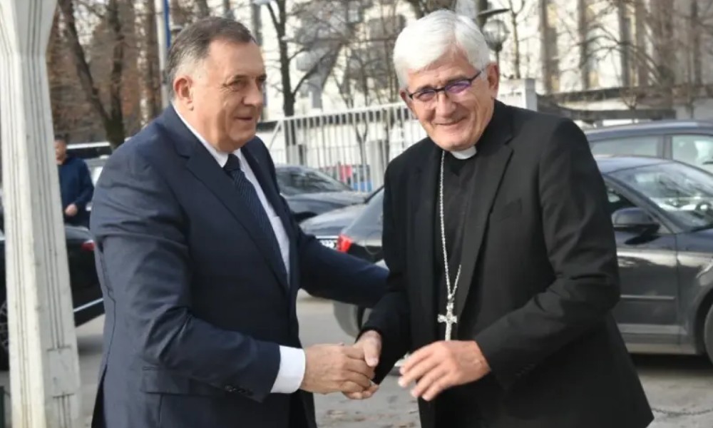 Poželio srećne praznike: Dodik se sastao sa banjalučkim biskupom FOTO