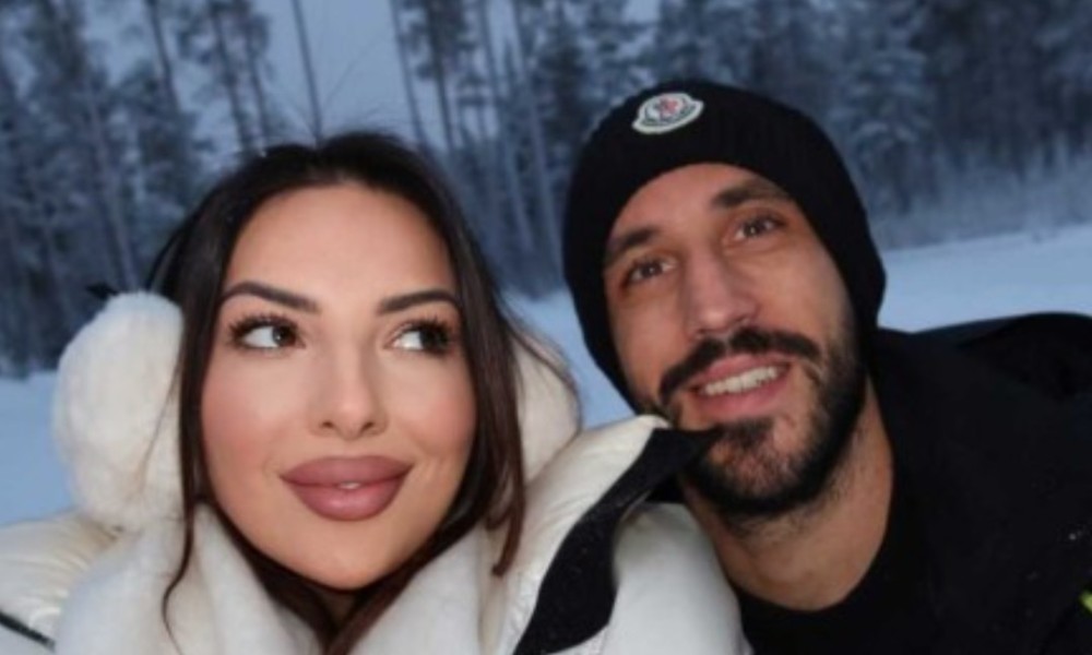 Džumhur zaprosio atraktivnu crnku: Aida pokazala prsten sa velikim dijamantom FOTO