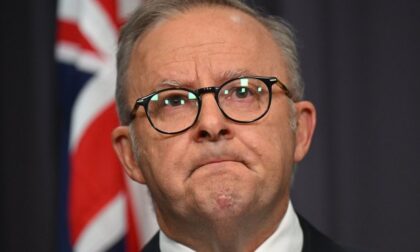 Prikupljeni potpisi: Više od 300.000 ljudi zatražilo ostavku Albaniza