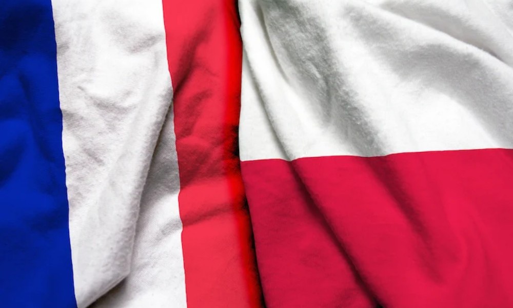 Istraga o lažnoj diplomi: Poljska suspendovala ambasadora u Francuskoj