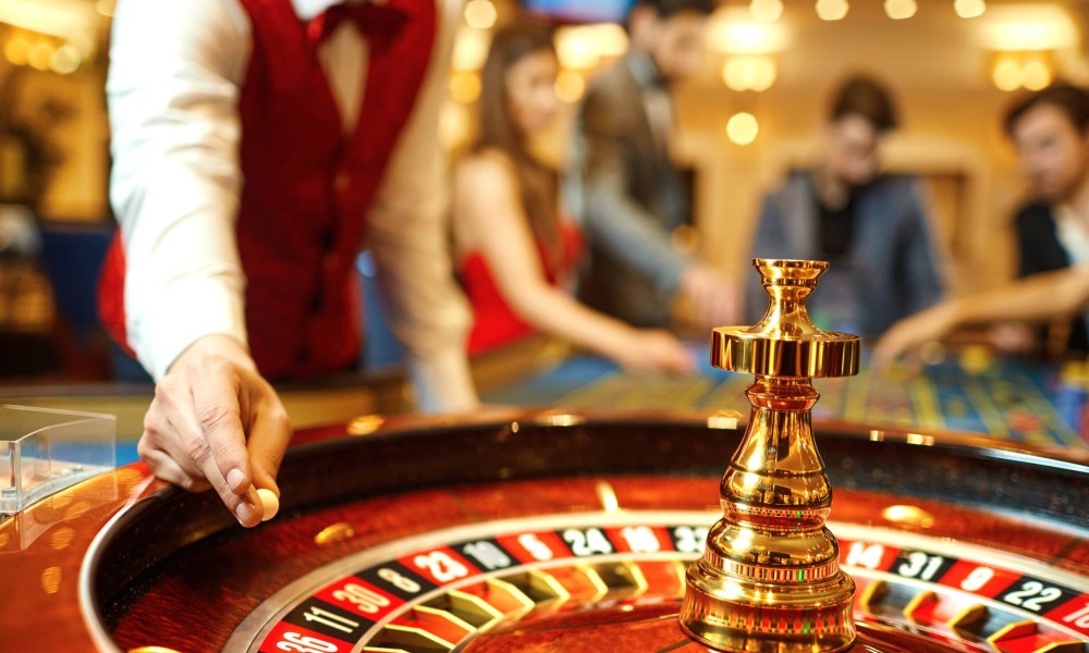 Par optužen za prevaru: Koristeći kameru i slušalice na kazinu osvojili 680.000 evra