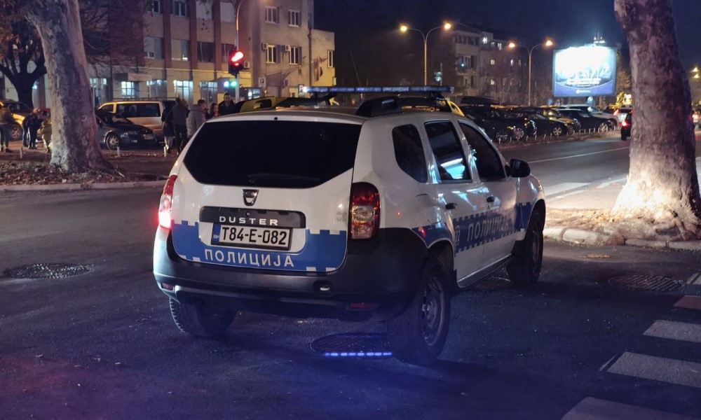 Pokušao se ubiti: Supruzi glavom lupao o komodu, policija ga spasila s vješala!