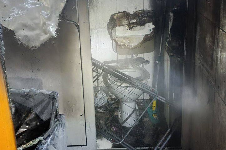 Vatrogasci imali dvije intervencije: Vatra “progutala” frizerski salon u Banjaluci FOTO